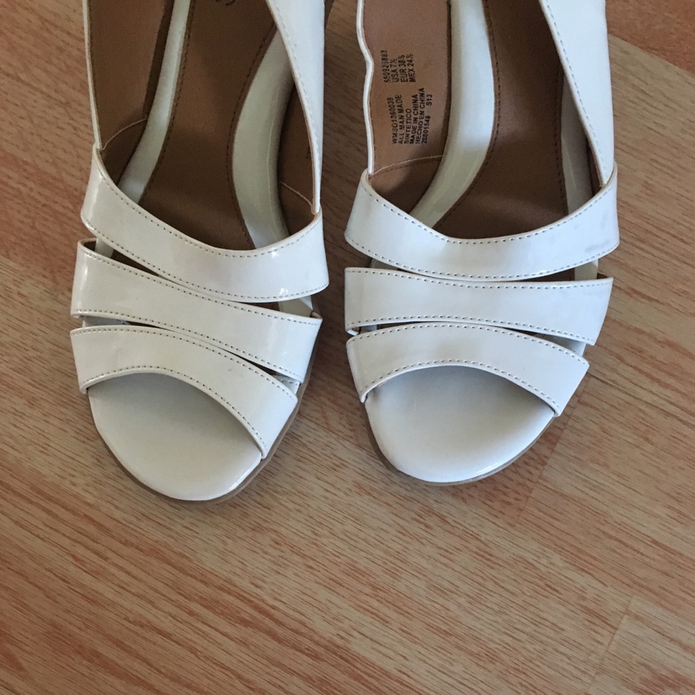 Women’s heels - Picture 2 of 4